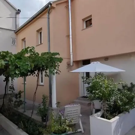 בית נופש House Emma - Two Bedroom With Terrace *