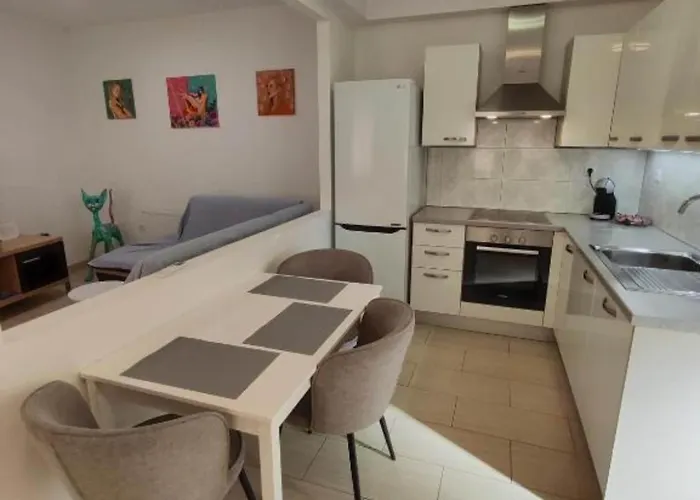 House Emma - Two Bedroom With Terrace Casa vacanze *