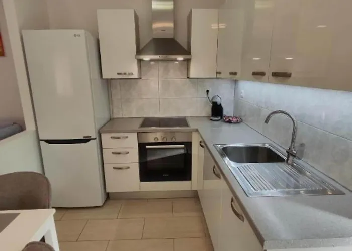 House Emma - Two Bedroom With Terrace * שיבניק