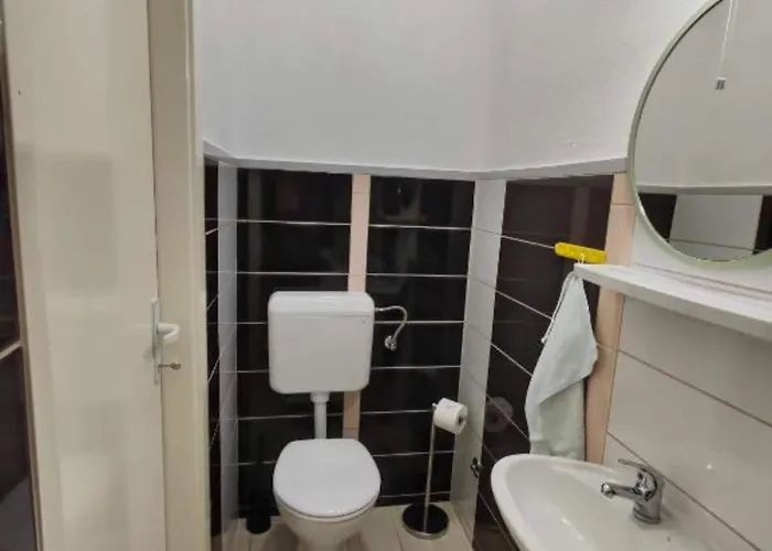 House Emma - Two Bedroom With Terrace * שיבניק