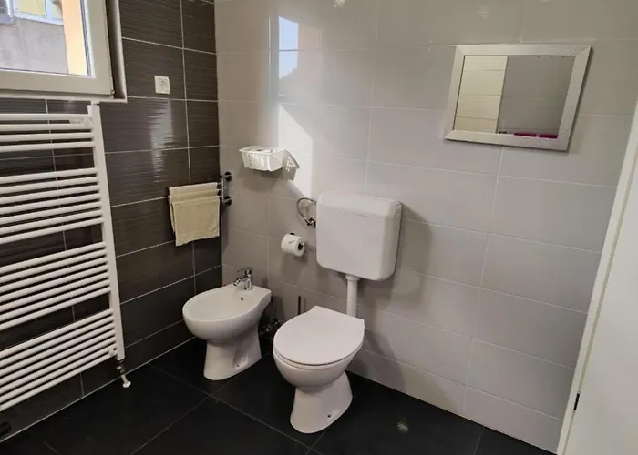 House Emma - Two Bedroom With Terrace שיבניק