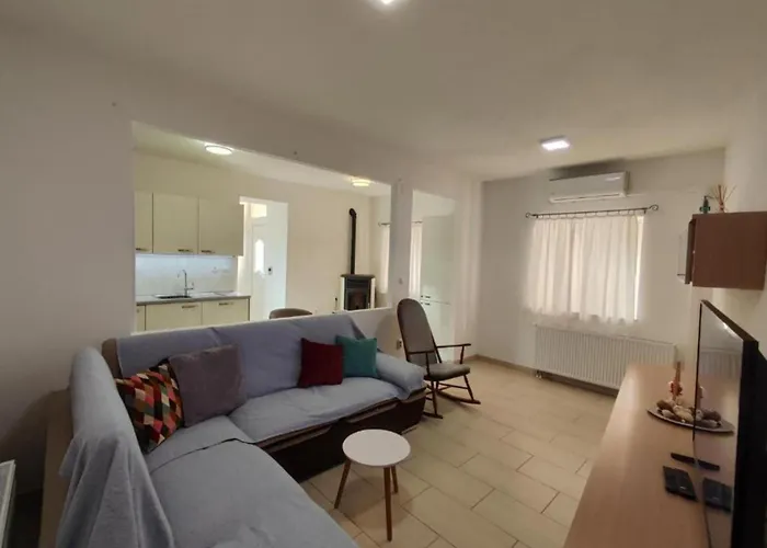 House Emma - Two Bedroom With Terrace