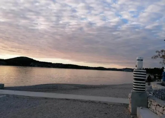 Casa vacanze House Emma - Two Bedroom With Terrace